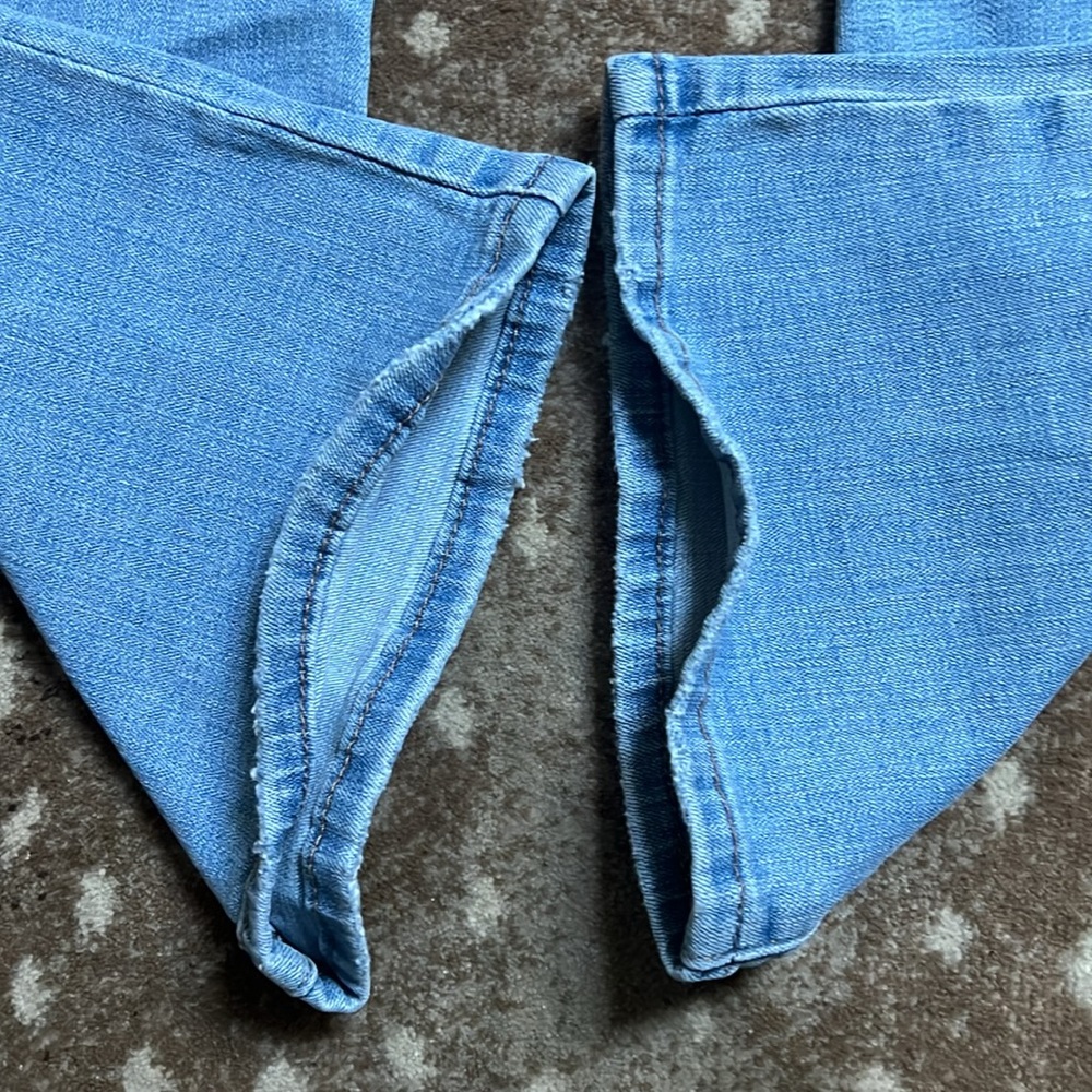 Levi’s Bootcut Jeans - Picture 7 of 8